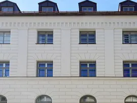 Handwerkskunst und Trasskalk – Hingucker für Wohnhaus in München